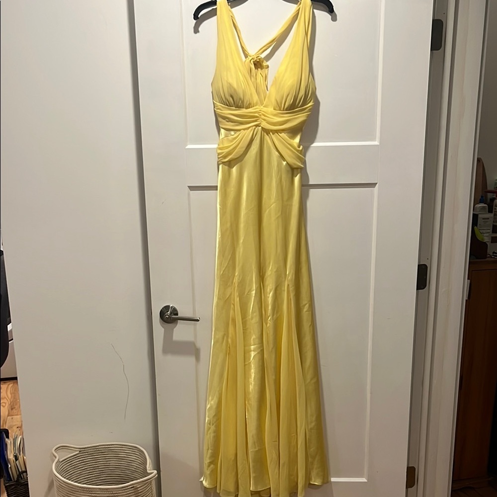 Gorgeous yellow prom gown
